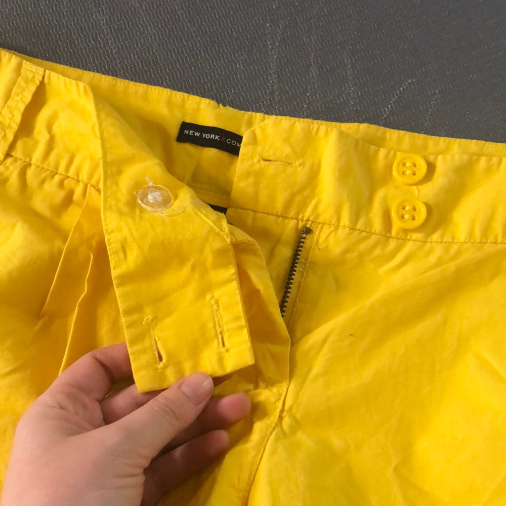 Yellow shorts - Picture 4 of 6